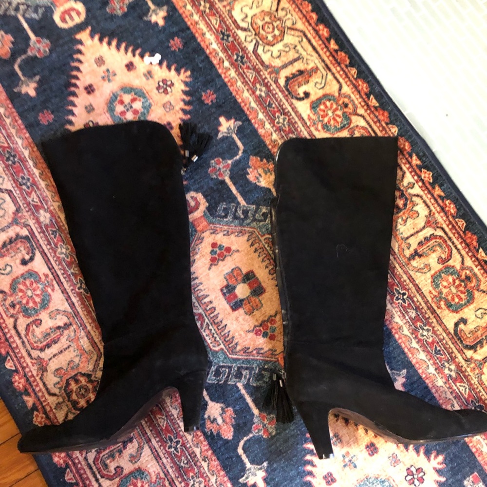 Large calf plus size 10 bandolino suede boots